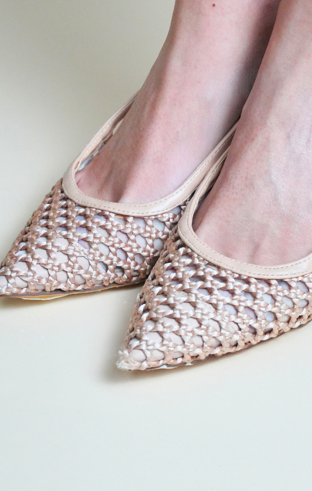 Décolleté slingback intrecciato beige