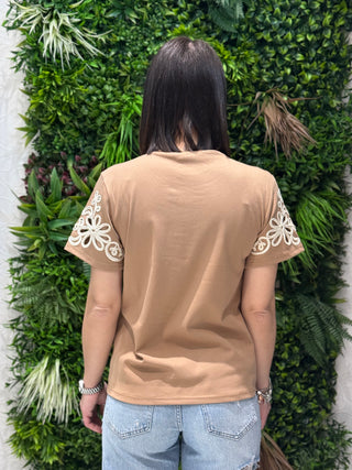 T-shirt Roberta cammello