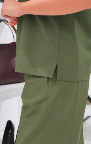 Camicia con colletto verde militare