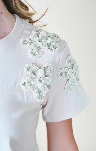 T-shirt fiori laterali beige