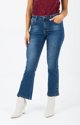 Jeans con dettaglio bottoni