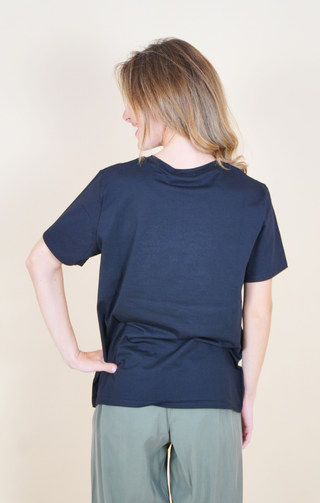 T-shirt con fiocco gioiello nero