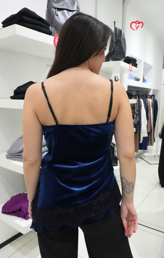 top in velluto con inserti in pizzo blu