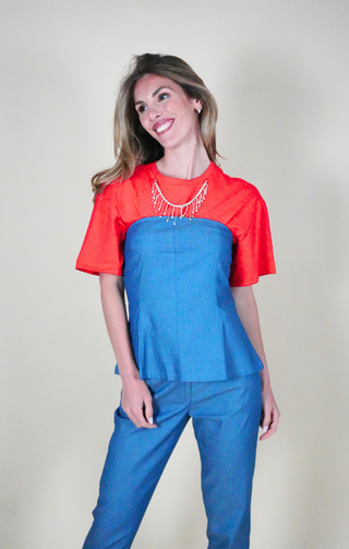 Top a fascia effetto denim