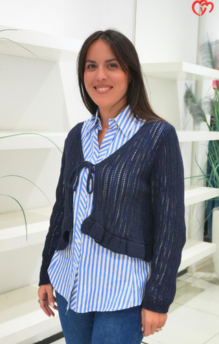 Cardigan corto con fiocco blu