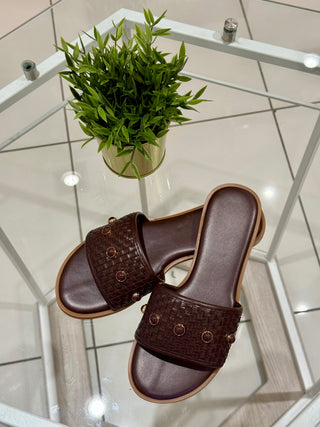 Ciabatta marrone in eco-pelle