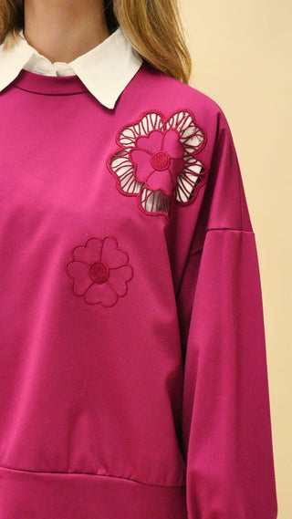 Felpa con ricami fragola