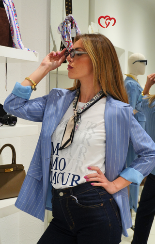 T-shirt stampa “AMOUR” bianca