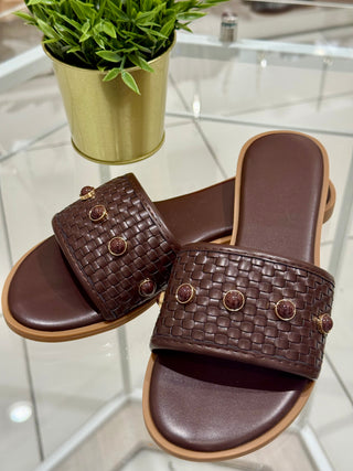 Ciabatta marrone in eco-pelle