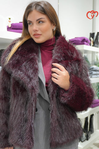 Cappotto corto in eco-pelliccia bordeaux